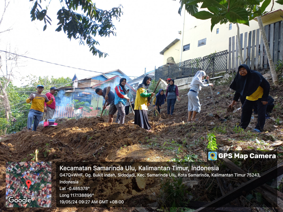 Kegiatan Gotong Royong Dasawasima RT. 15