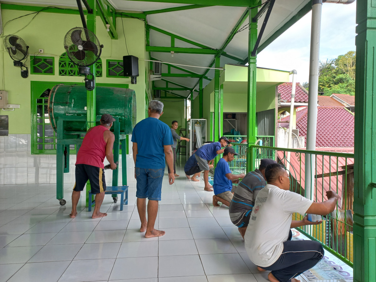 Gotong Royong Lanjutan Minggu Lalu
