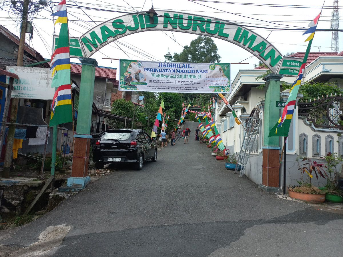 Gotong Royong di Masjid Nurul Iman RT.15