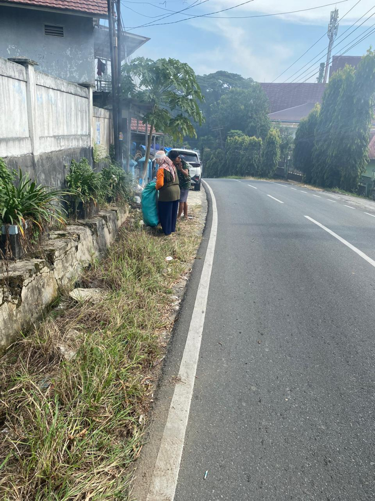 Kegiatan kerja warga RT 16 Kel.Sidodadi