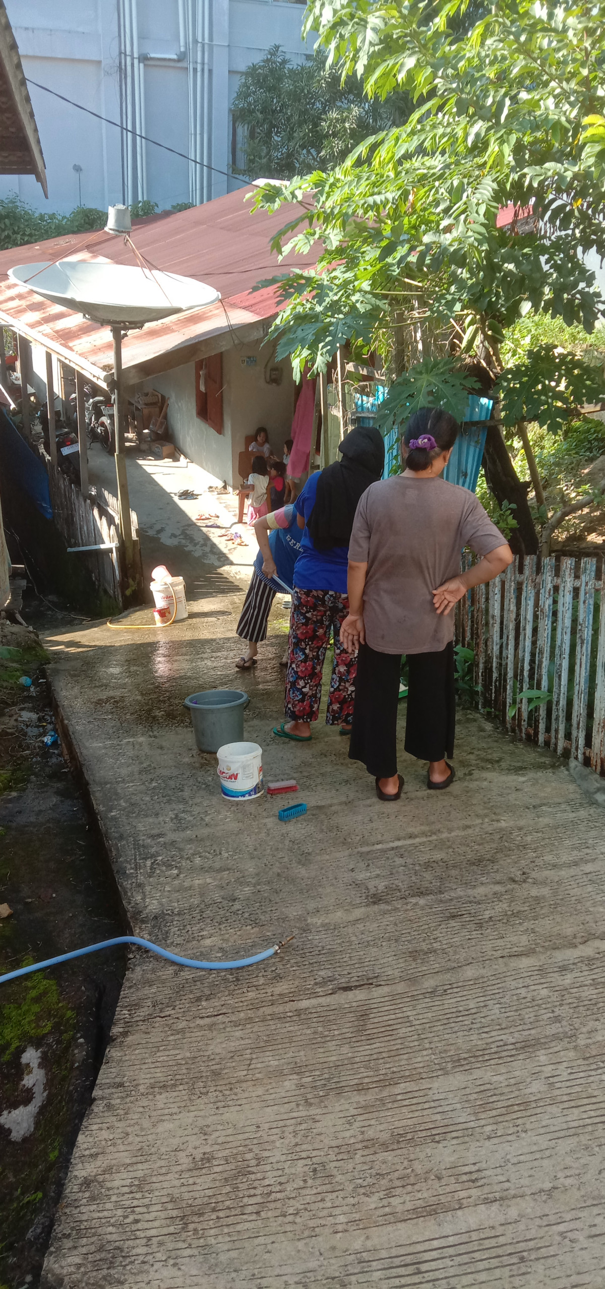 Gotong royong / kerja bakti