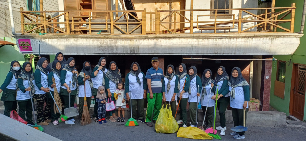 Kerja bakti dan senam kesehatan