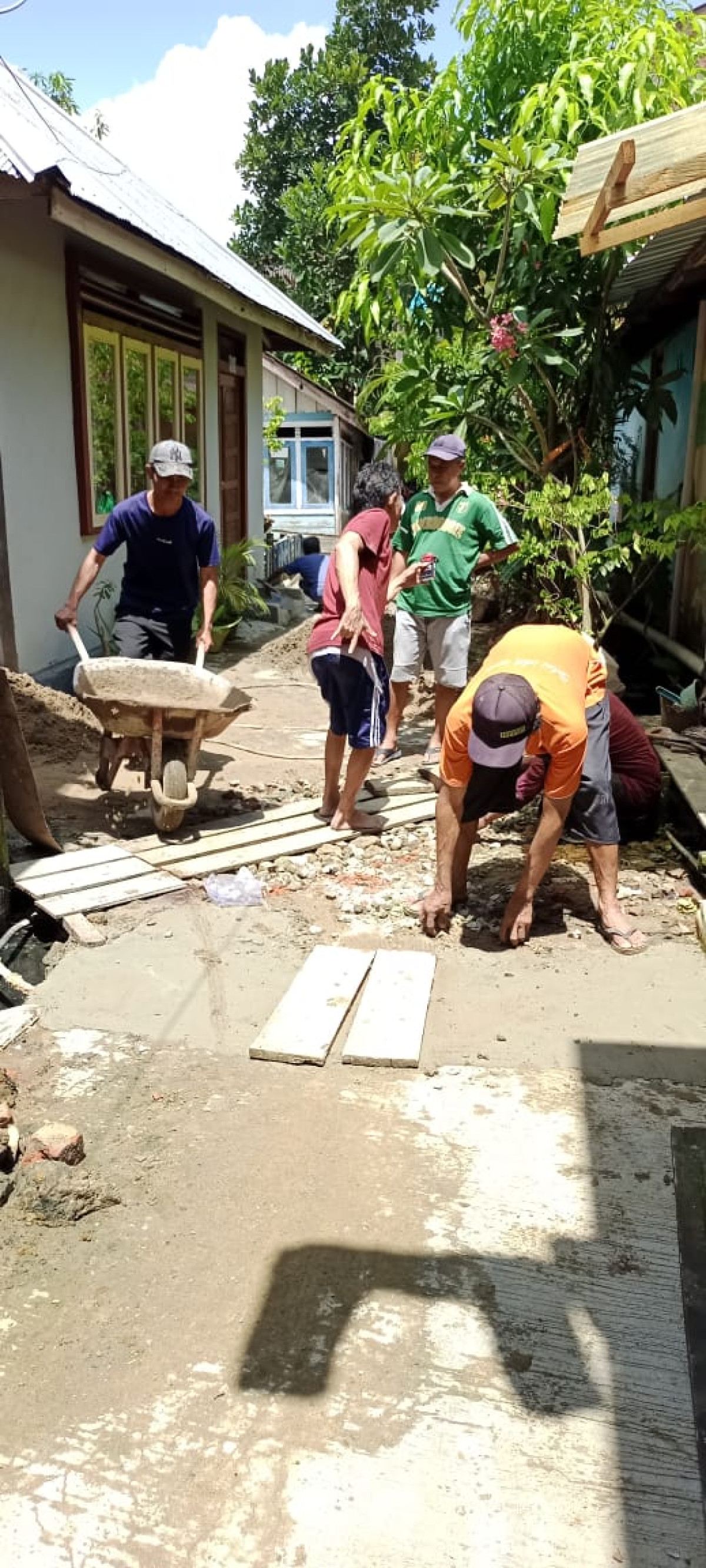Perbaikin jalan jln dr. Soetomo gg. 1 lorong 2