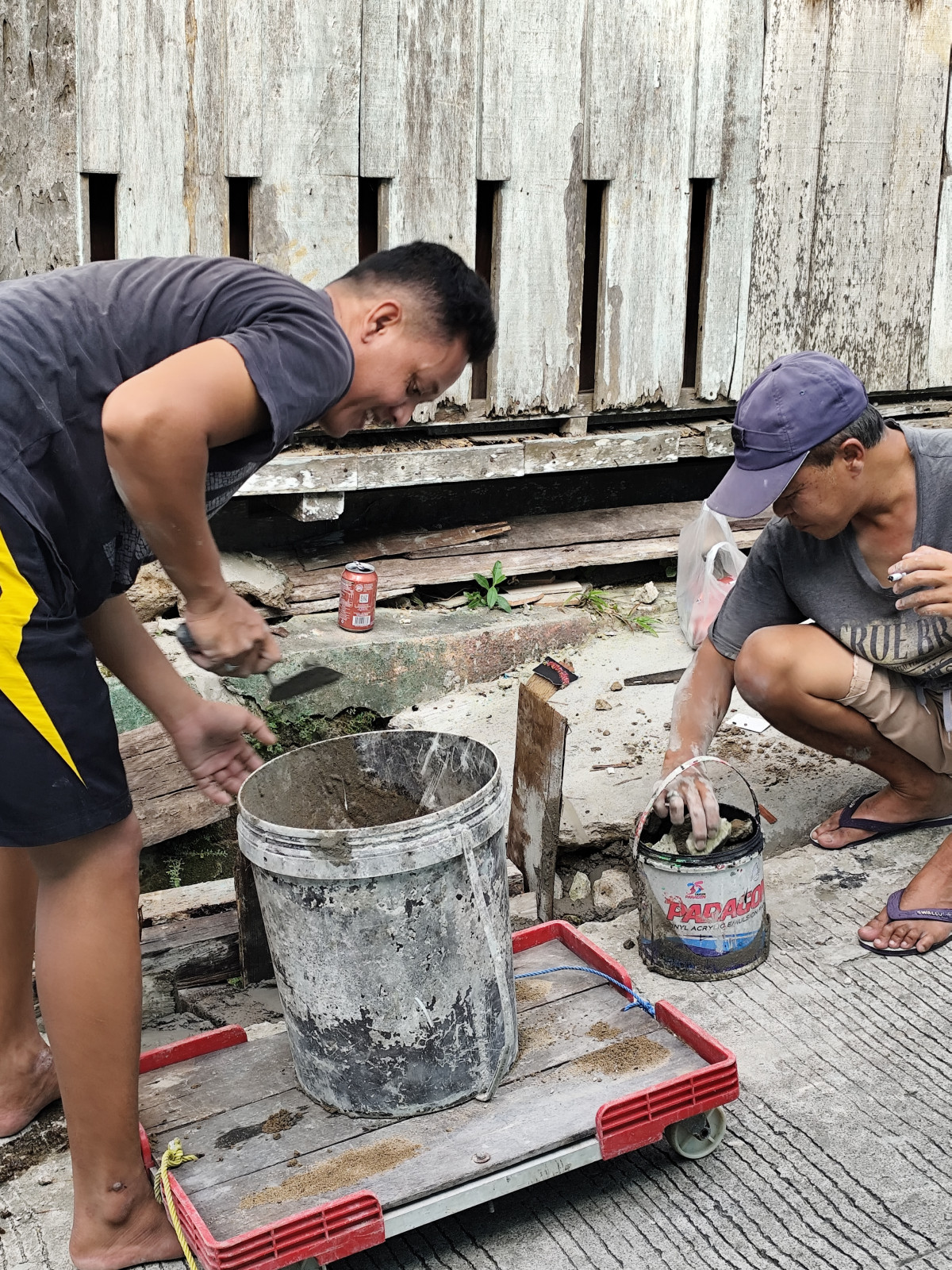 Perbaikan parit yg runtuh