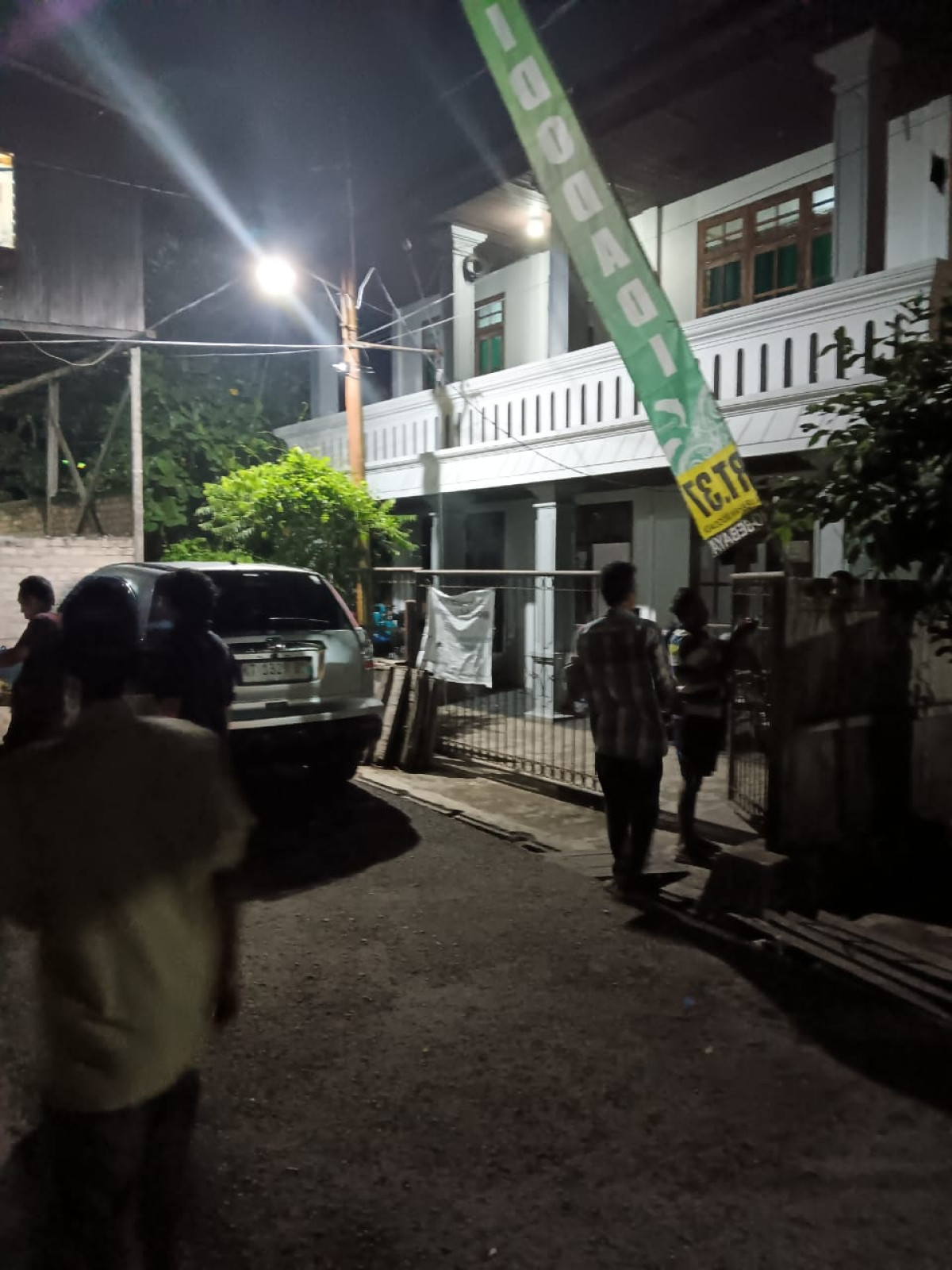 Gotong royong RT.37