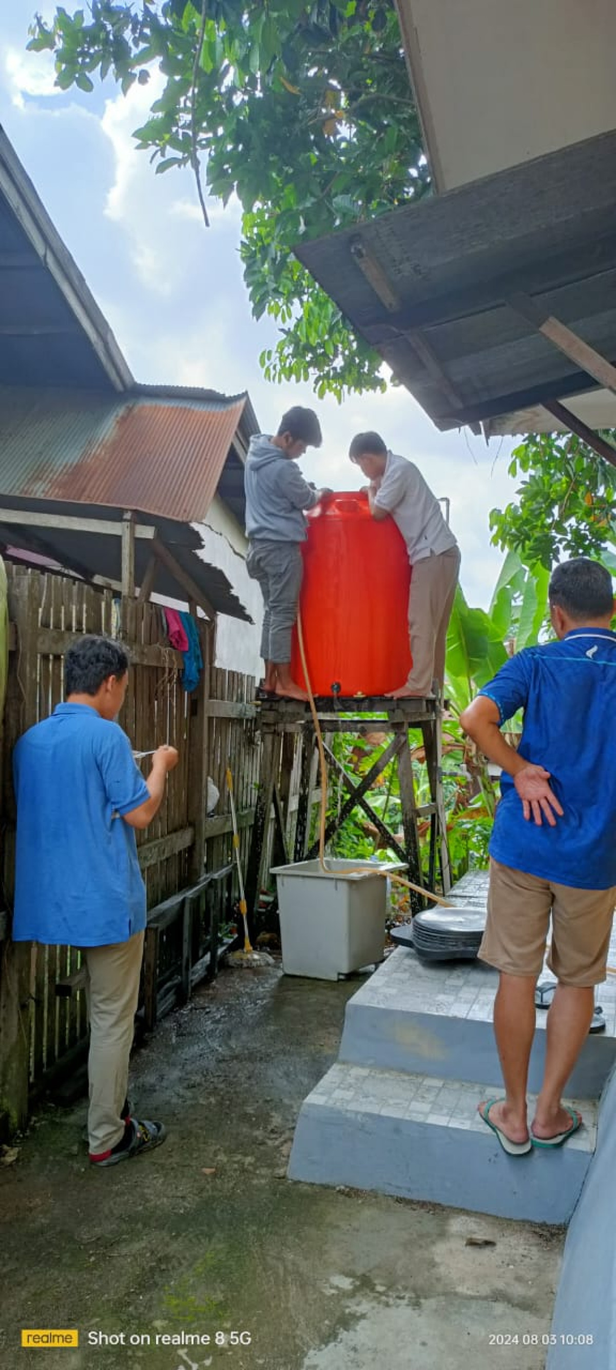 pembersihan lingkungan dan sarang jentik nyamuk