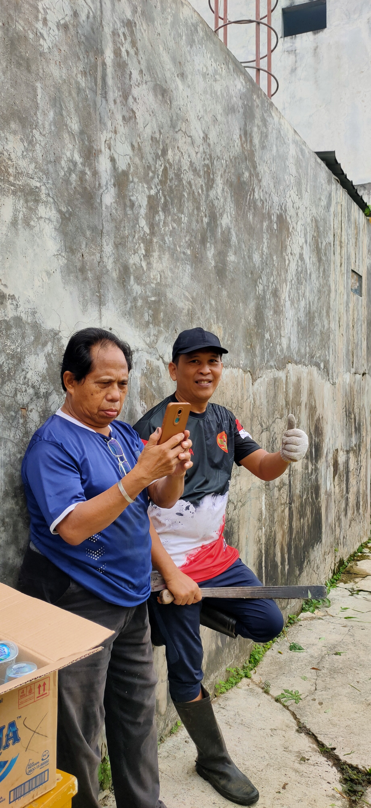 Persiapan lokasi Pemotongan Hewan Qurban Di lingkungan Juanda 7