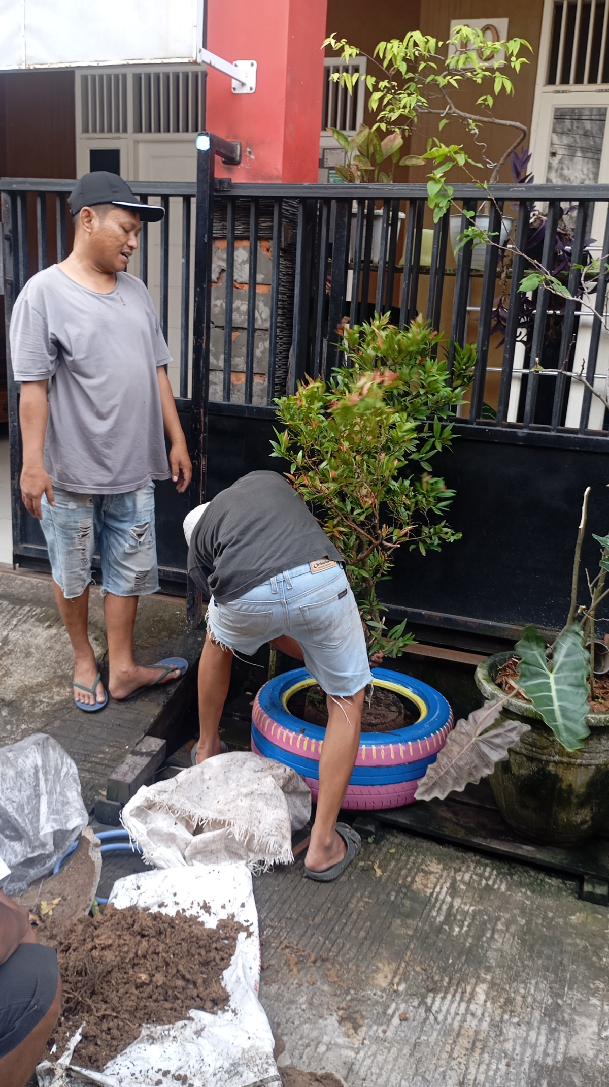 gotong royong