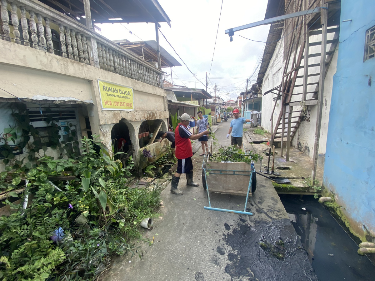 Pembersihan drainase