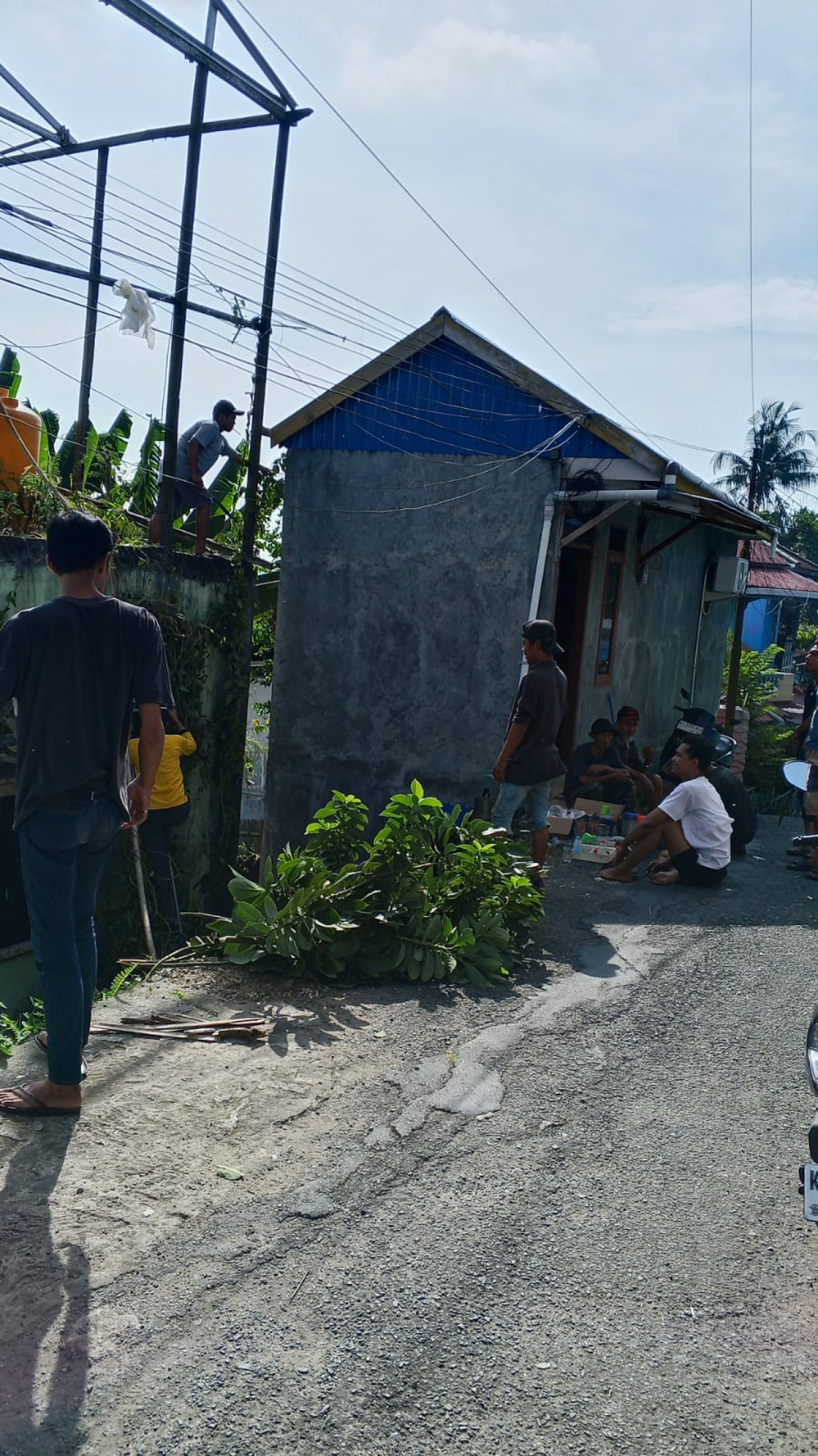 JL. Ks Tubun gang 7 RT.02