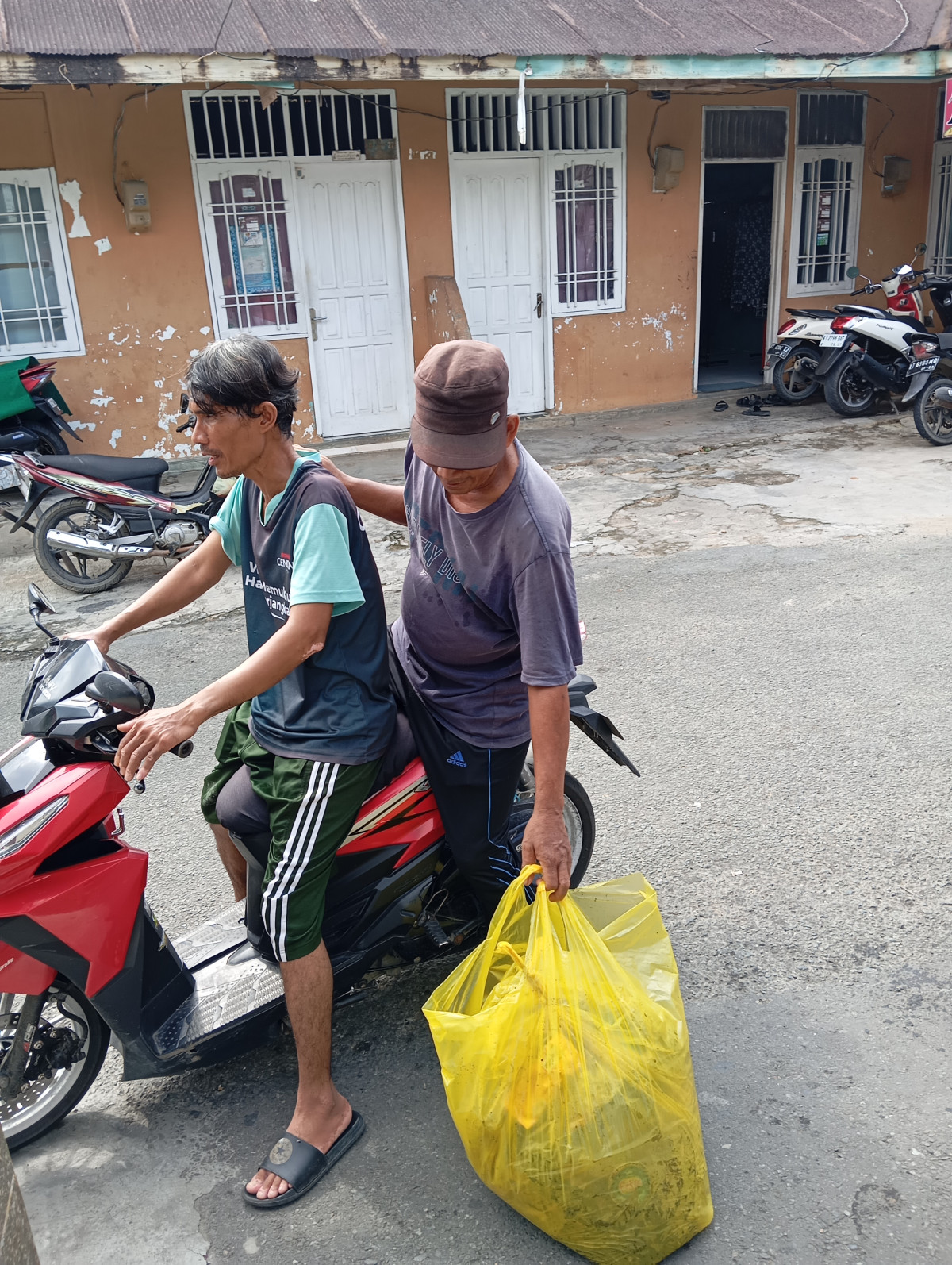 Bersih2 aj