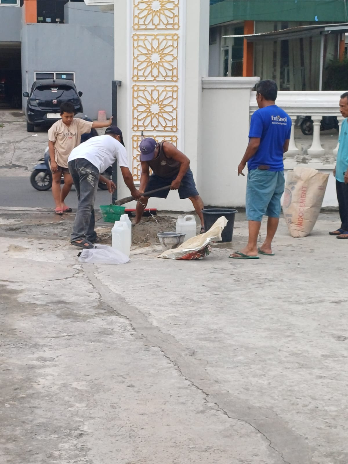 Gotong royong