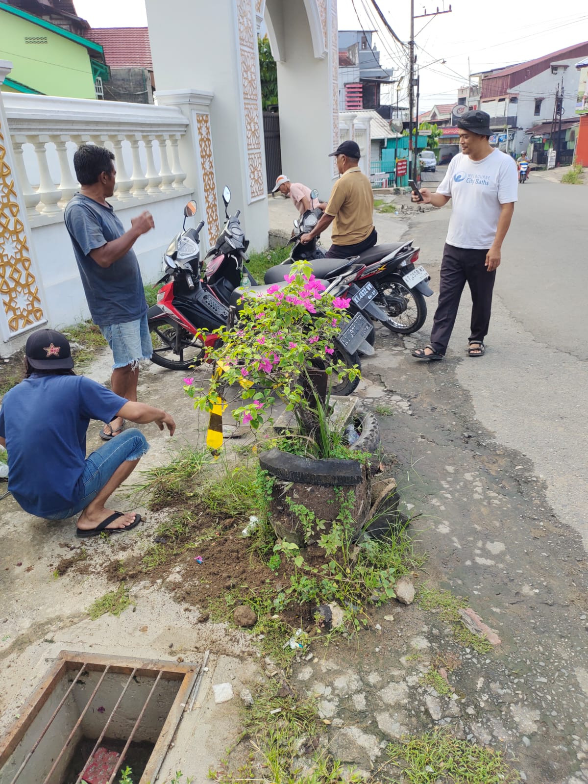 kegiatan kwrja bakti rt 6