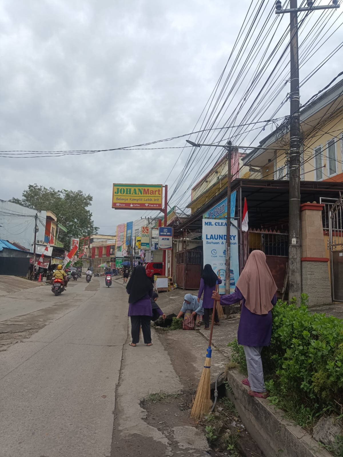 Jl. Ks. Tubun Dalam RT. 11