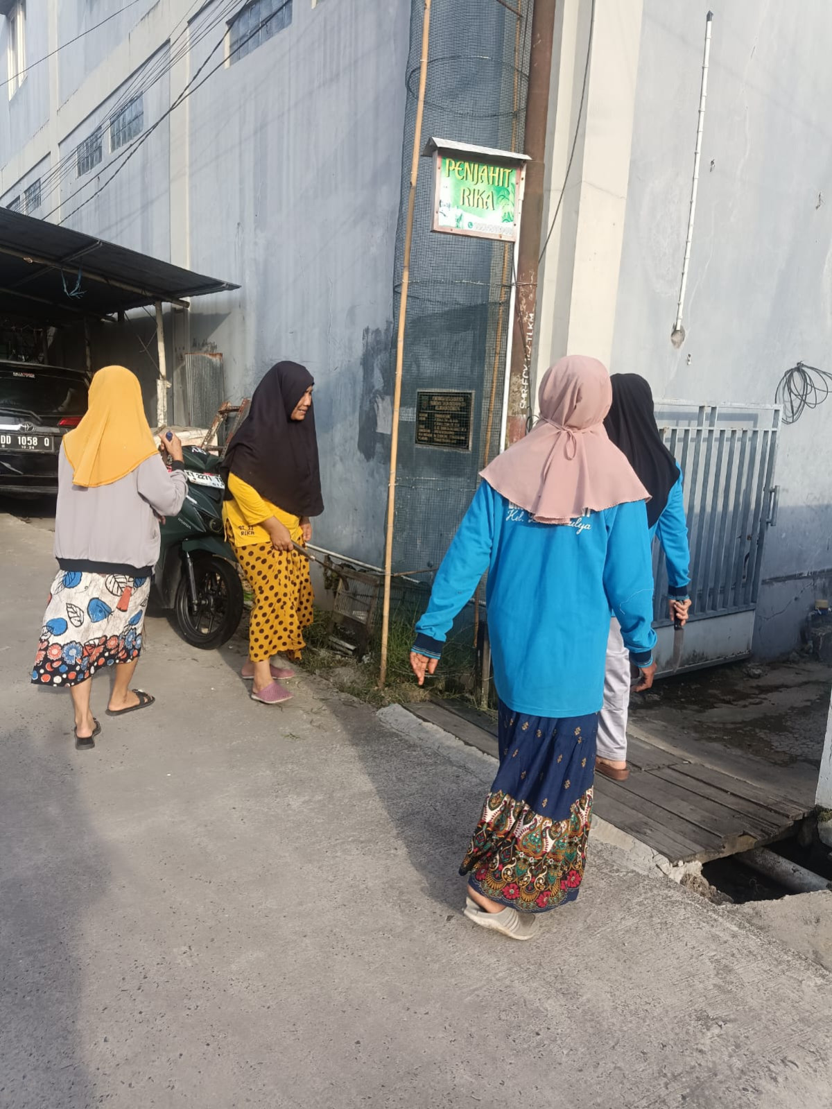 Jl.Ks.Tubun dalam RT. 11
