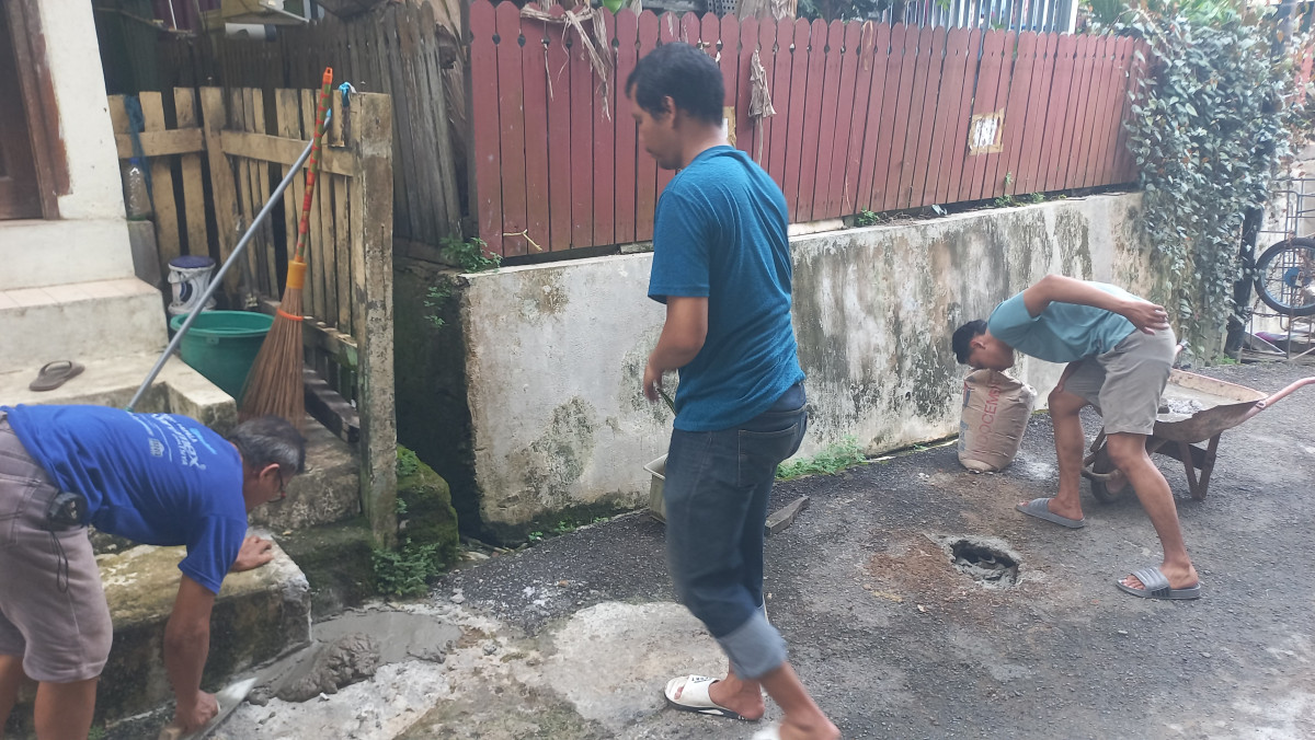 Perbaikan Jalan amblas