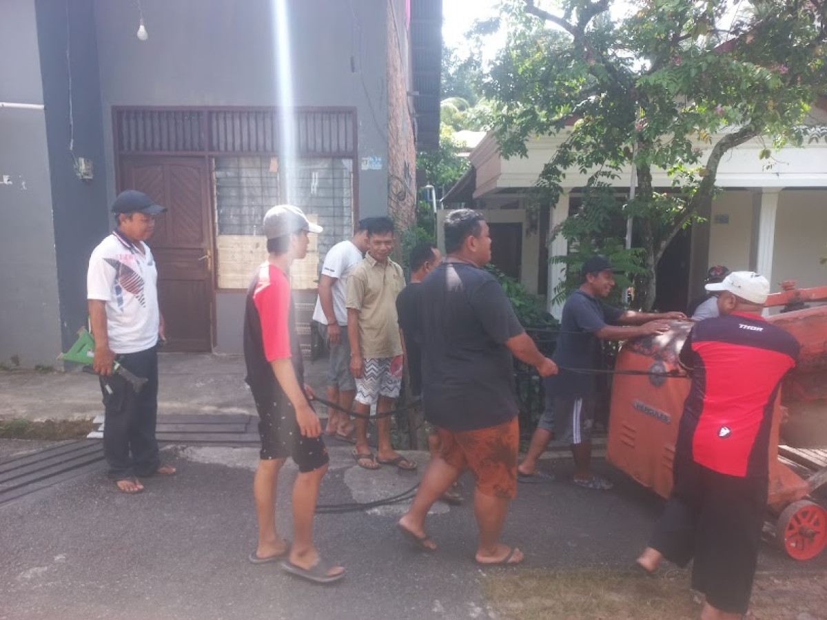 Perbaikan parit Di Gang Tunas Bakti