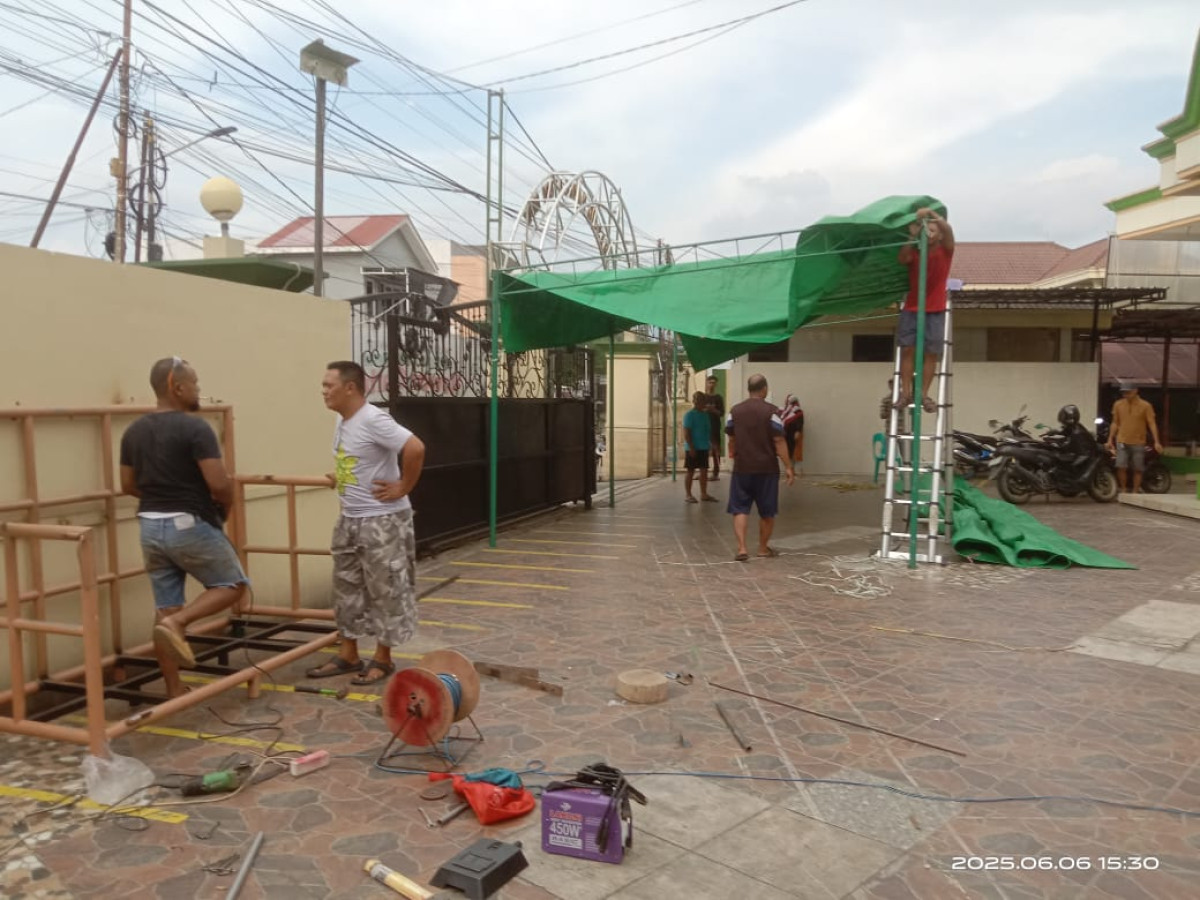 Gotong Royong persiapan Penyembelihan hewan Qurban