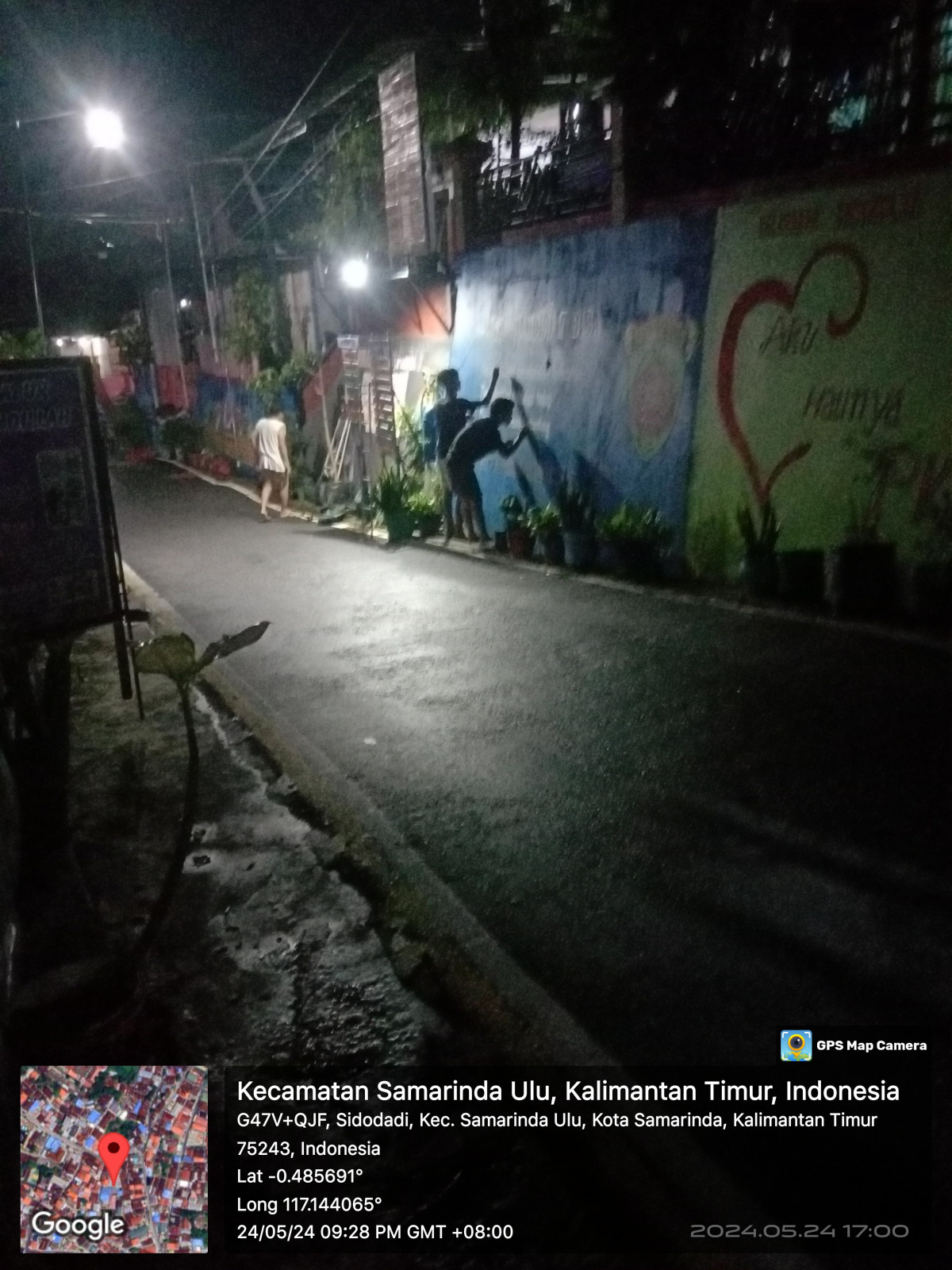 Melanjutkan membuatan tulisan dan gambar