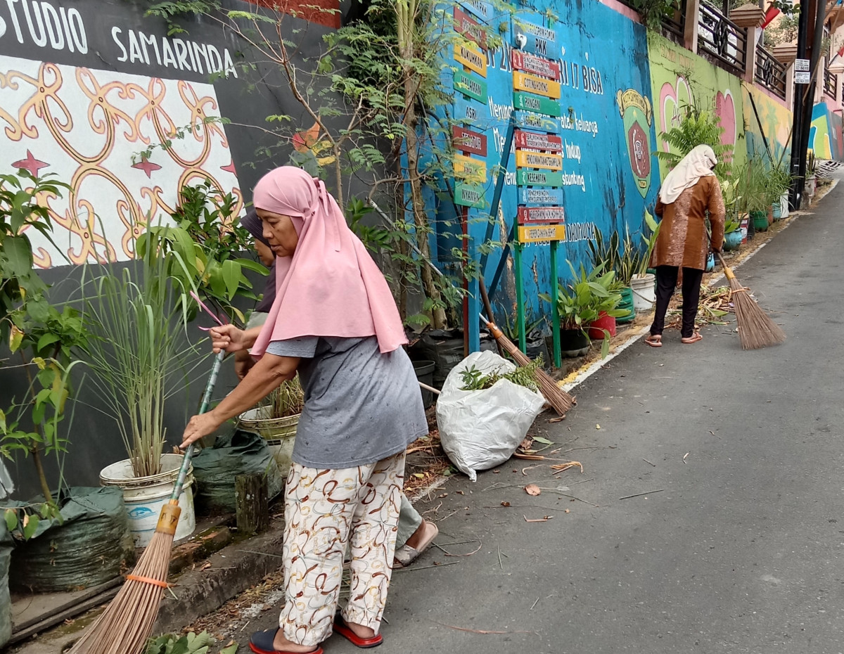 Kerja bakti sama sama