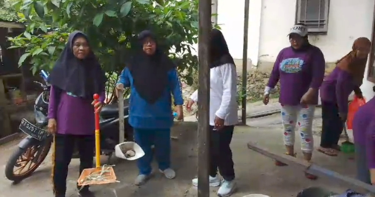 Kerja bakti Bersama sama
