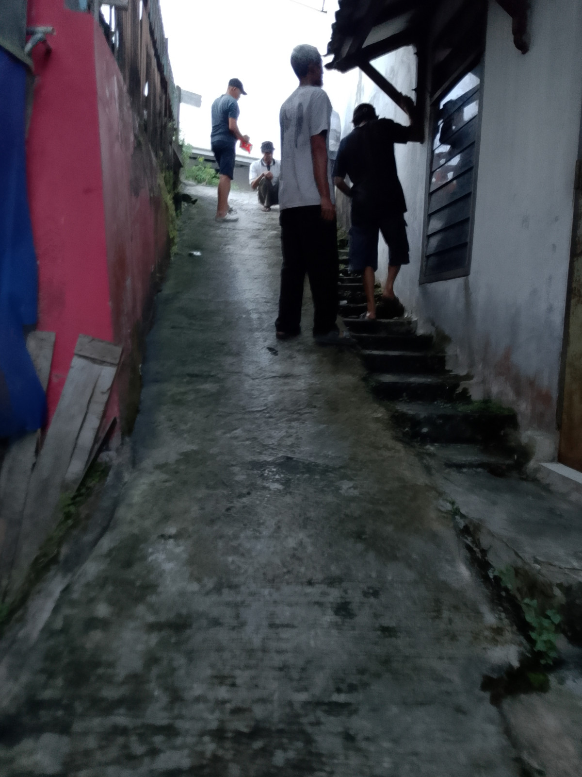 Pengukuran dan Bersih-bersih di gang Jamu RT.18