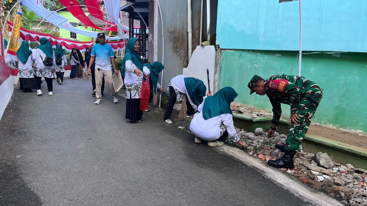 Gotong royong rt 19