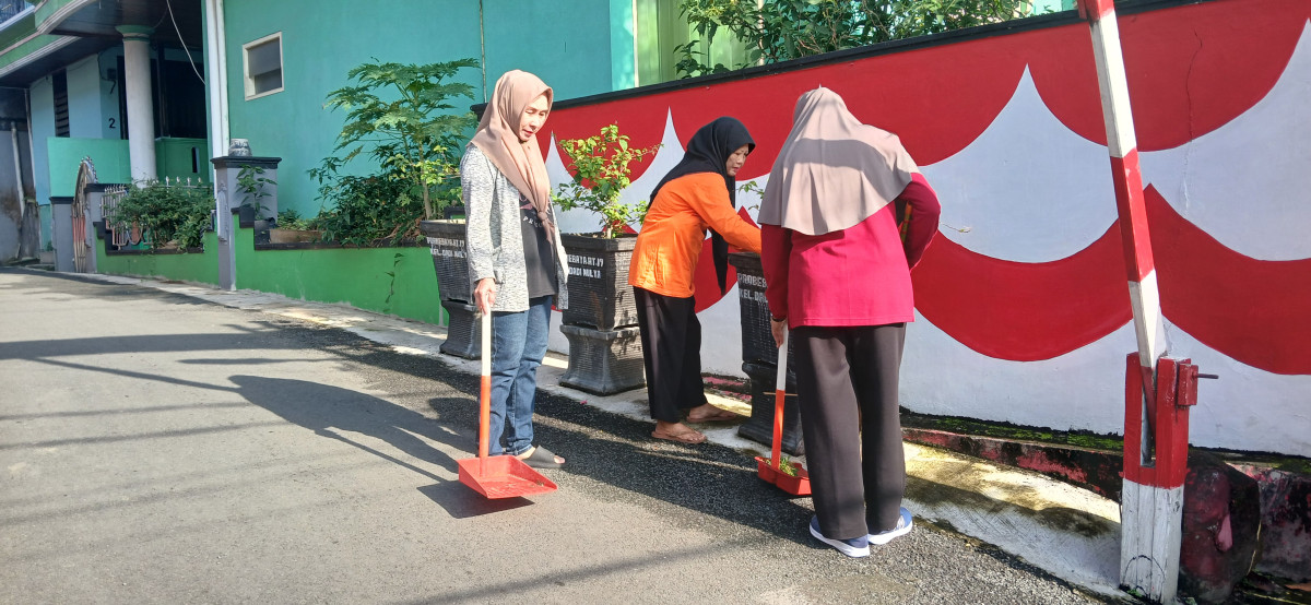 Gotong royong rt 19