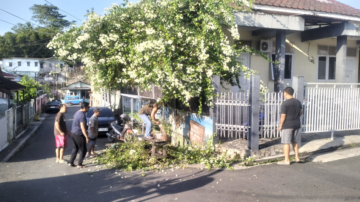 Kerja bakti RT 20