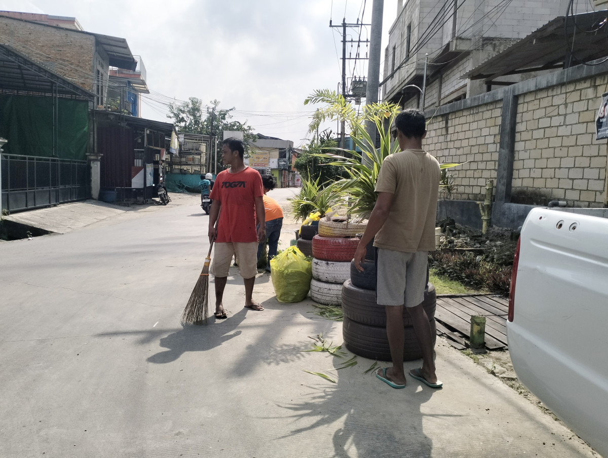 Kerja bakti RT 20