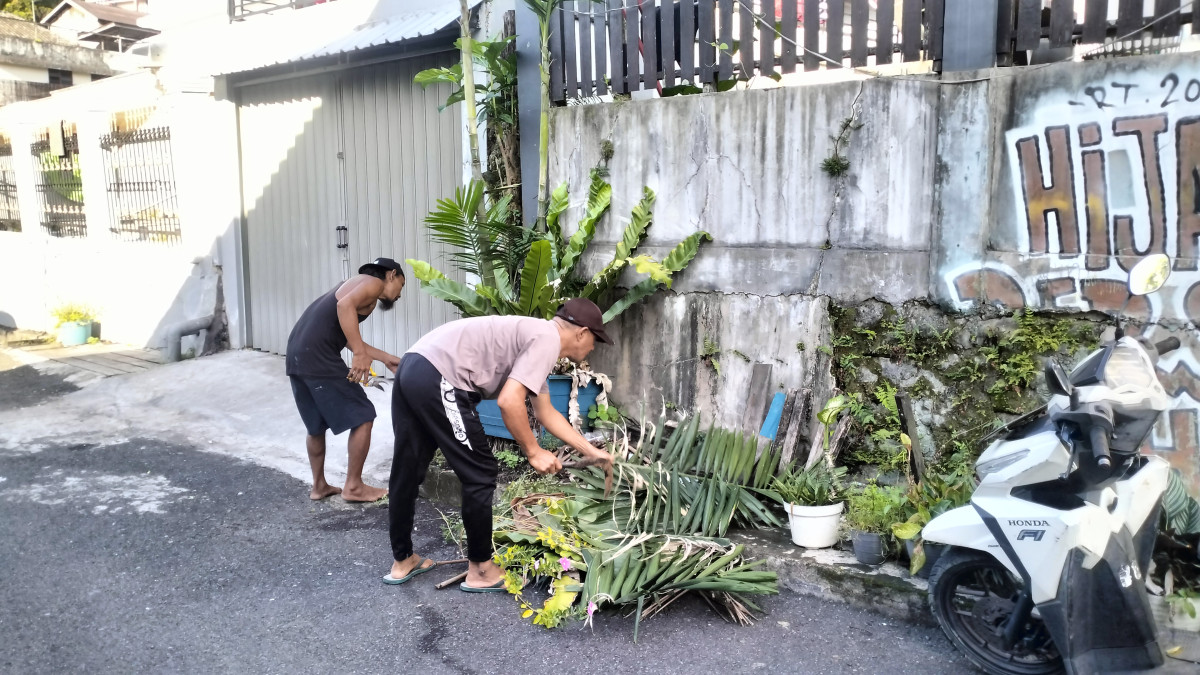 Kerja bakti RT 20
