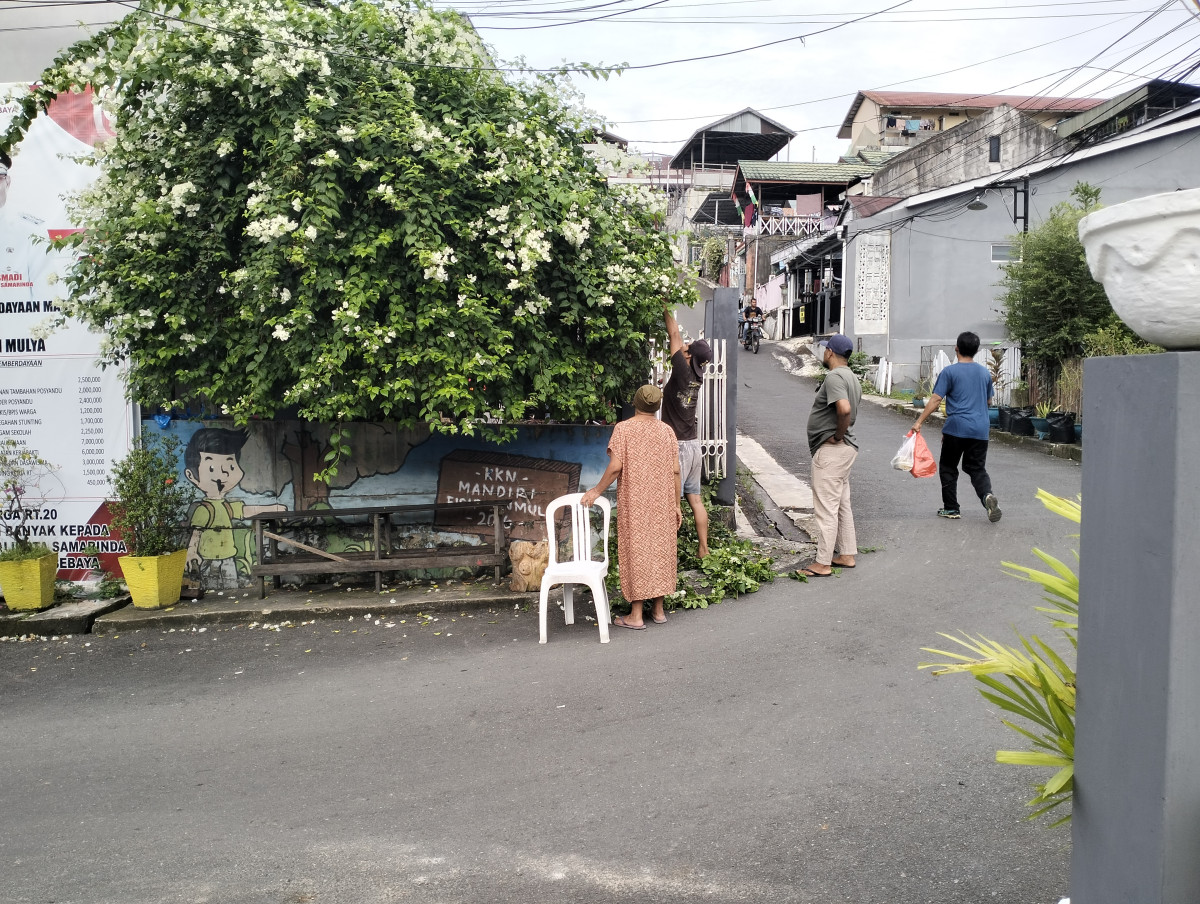 Kerja bakti RT 20