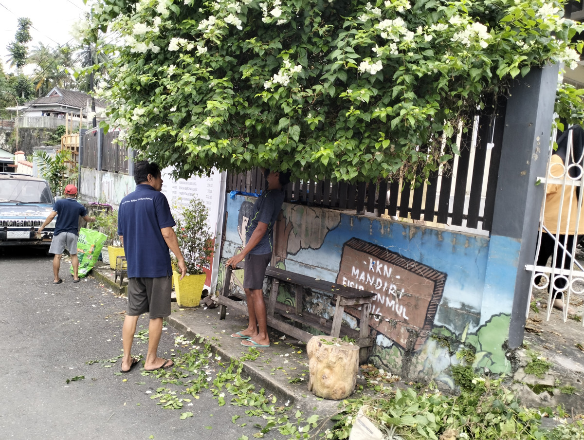 Kerja bakti RT 20