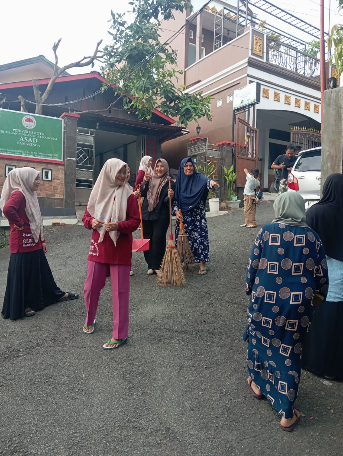 Kerja bakti lingkungan