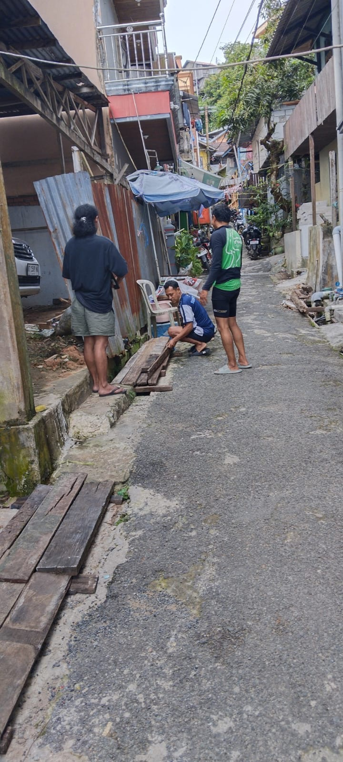 Nutup parit