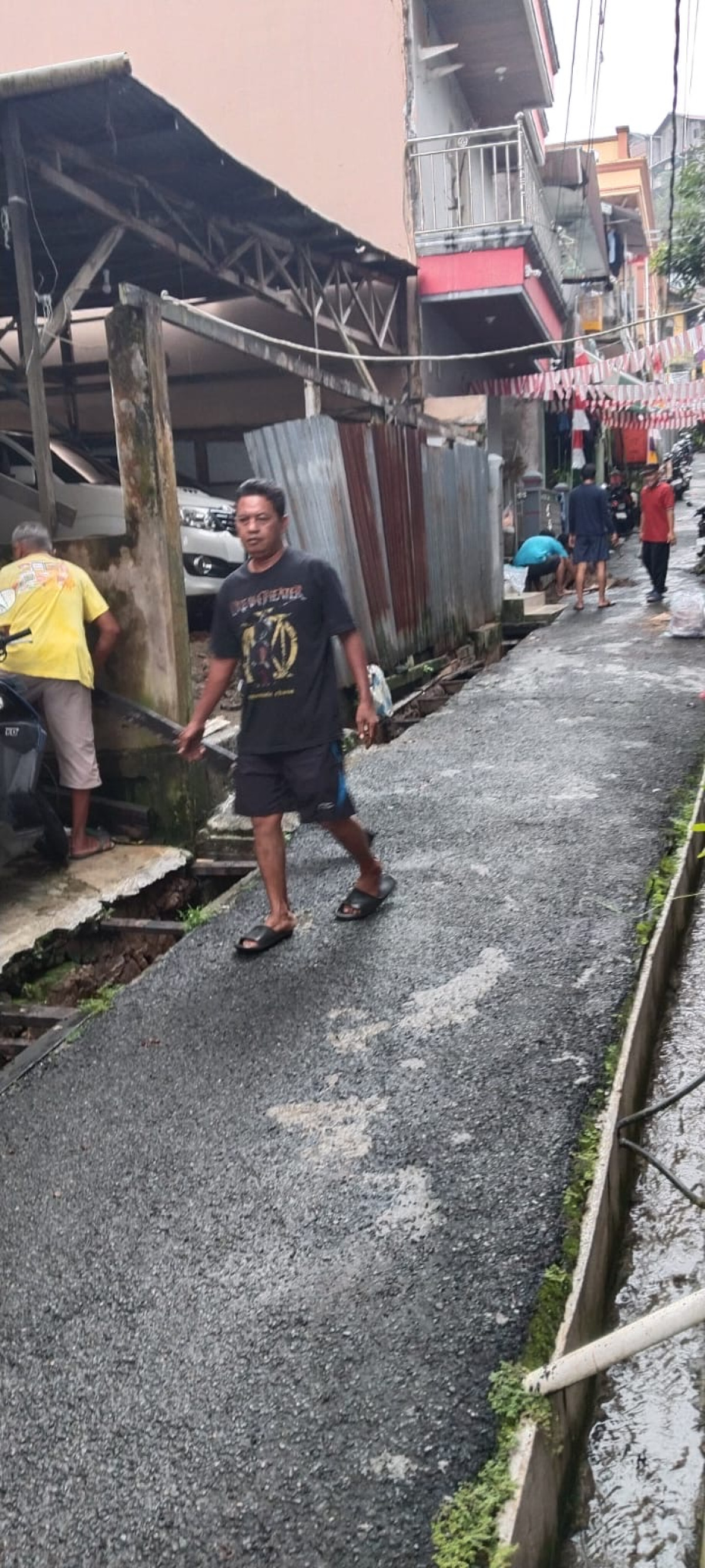 Pembongkaran Dan Pembersihan Drainase
