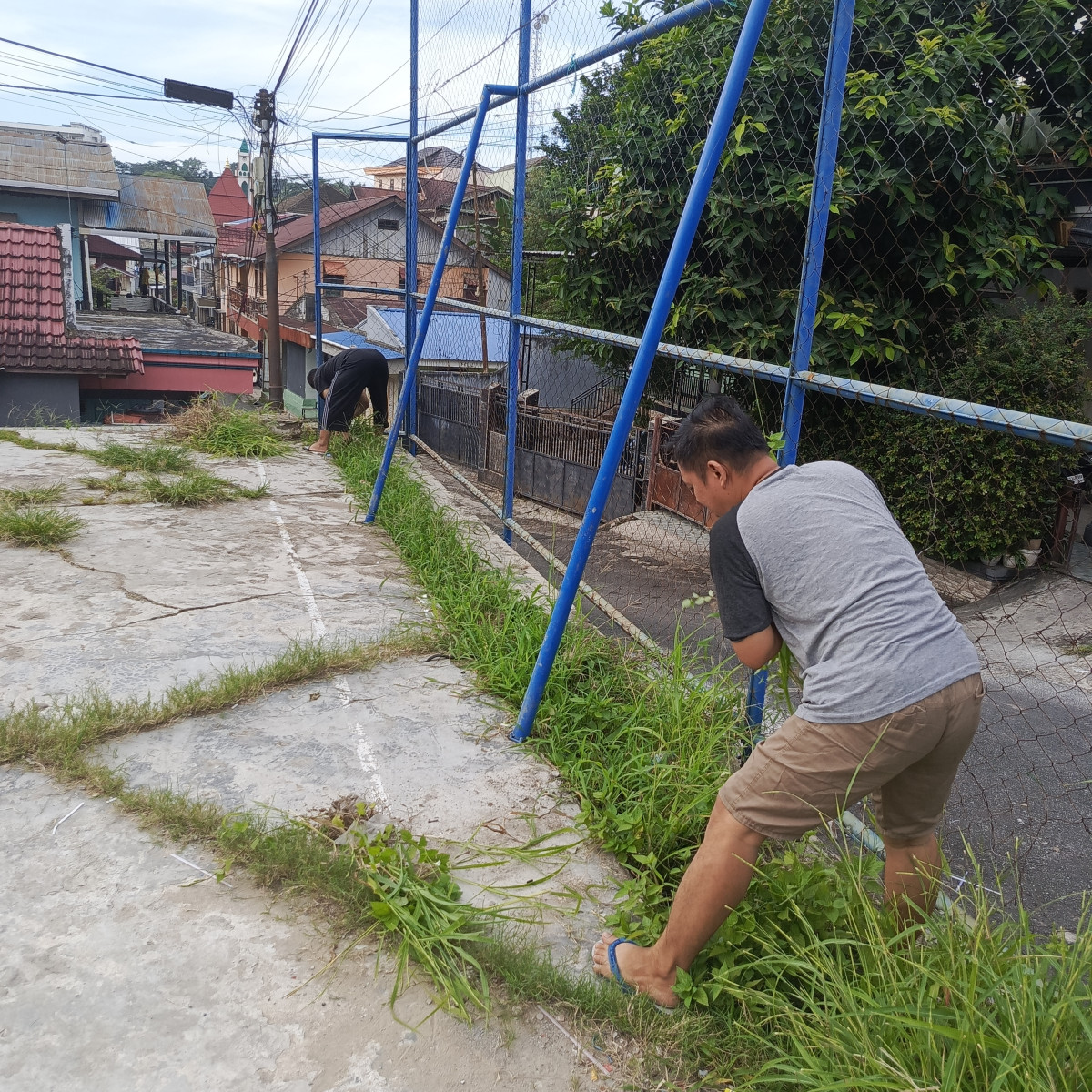 Gotong royong RT 23