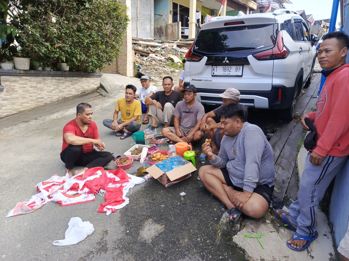 Kerja bakti 17 an