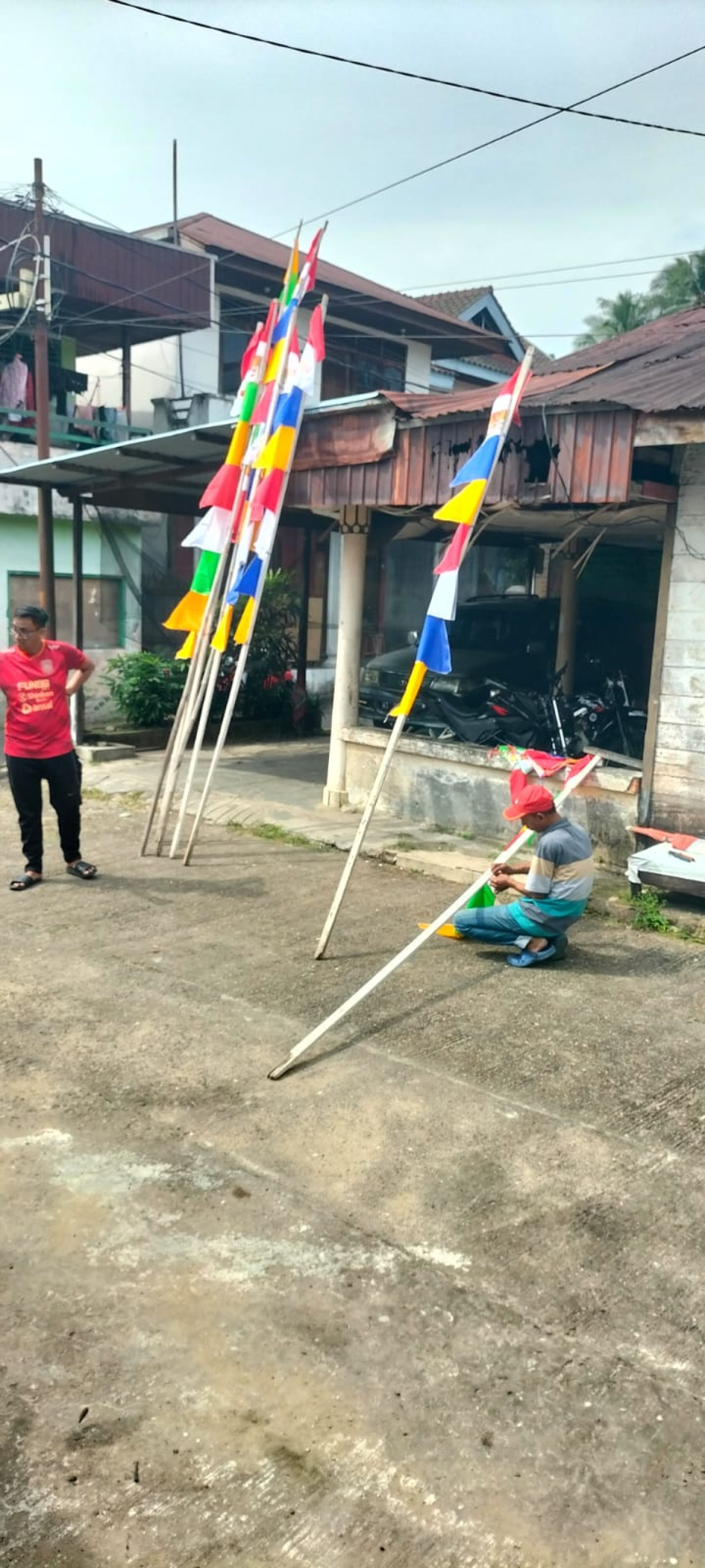 Kegiatan kerjabakti RT 24