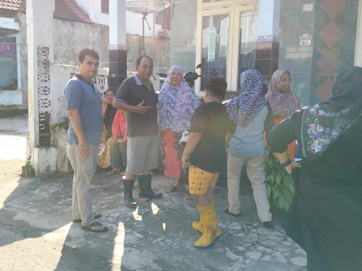 Kegiatan kerjabakti RT 24