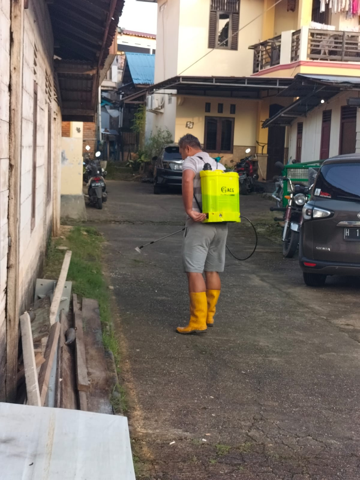 kegiatan bersih" halaman
