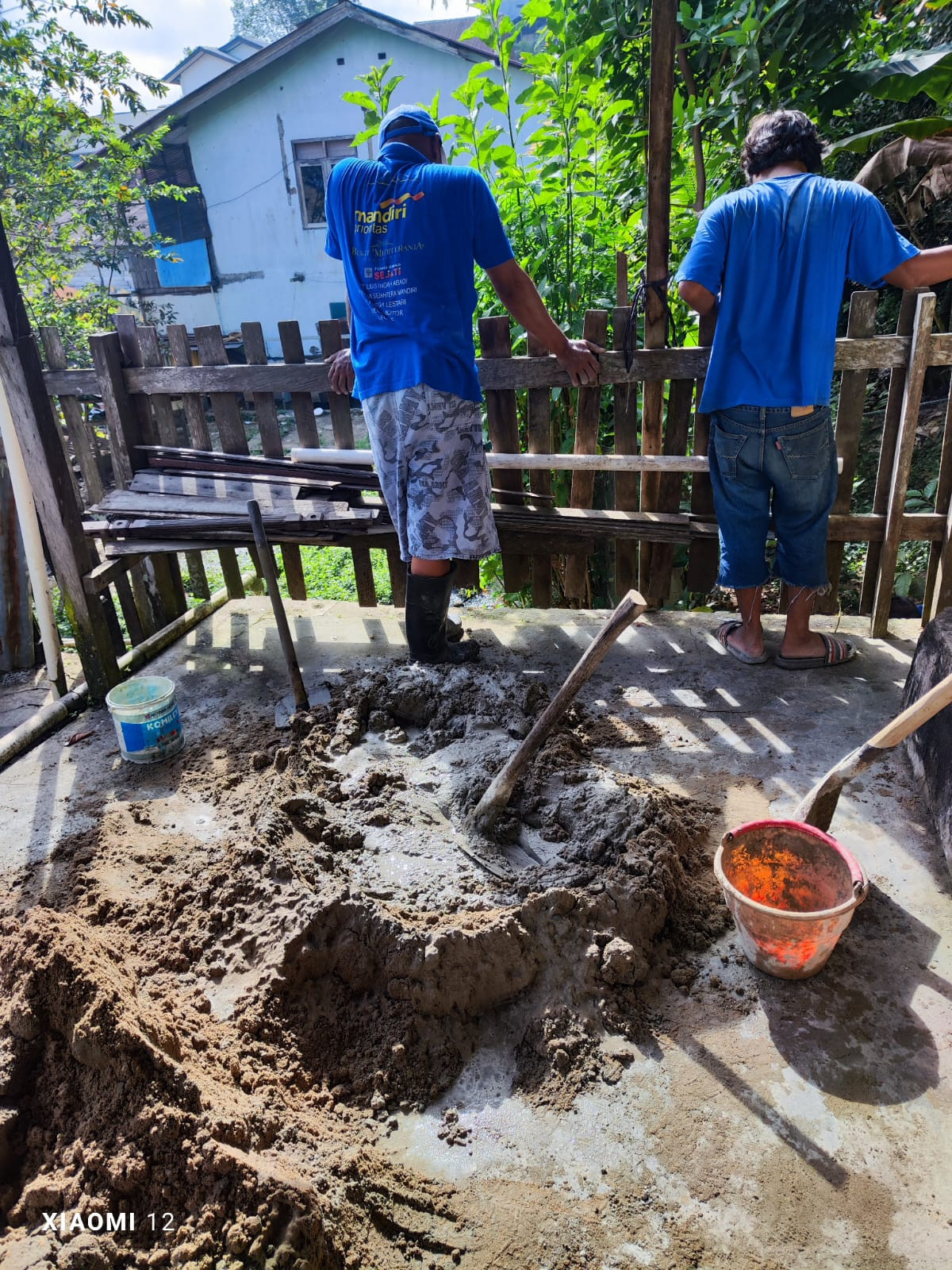 KEGIATAN KERJABAKTI DI RT 27