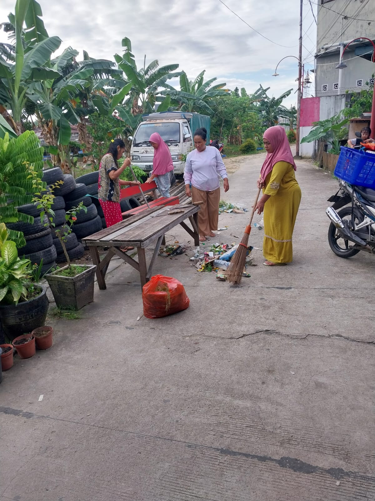kegiatan hariin di rt 27