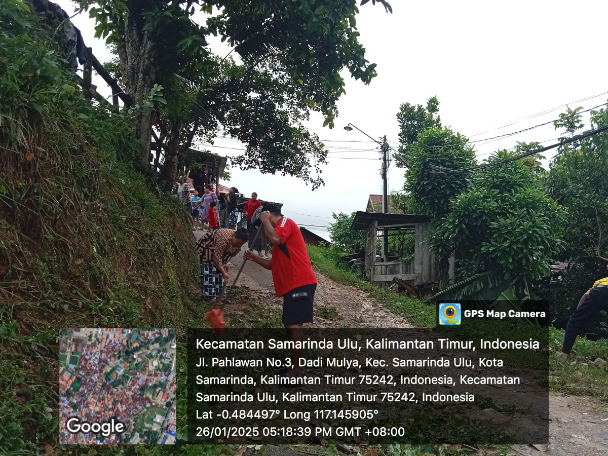 Kerja bakti pembersihan jalan
