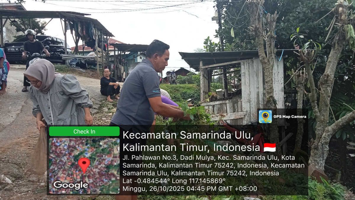 Kerja Bakti bersih - bersih Lingkungan