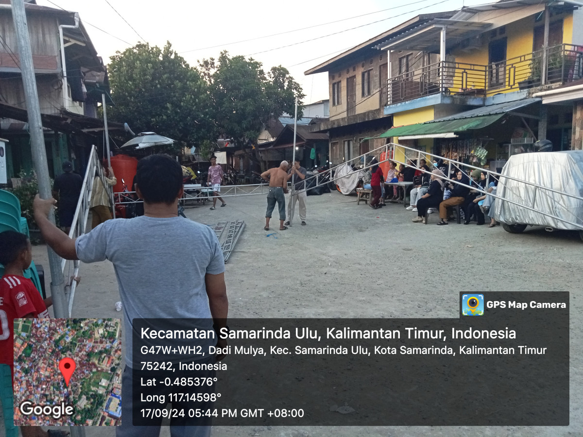 Pembuatan tenda posyandu