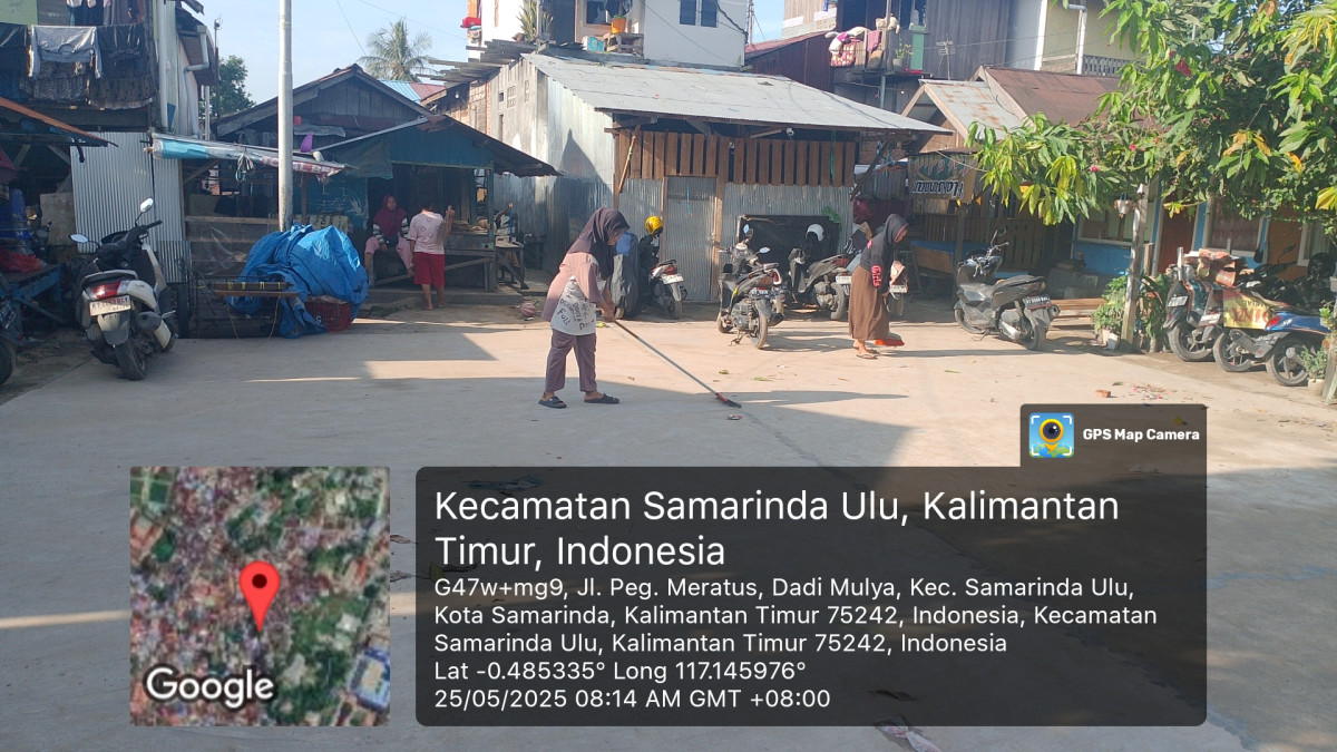 gotong royong warga RT 29