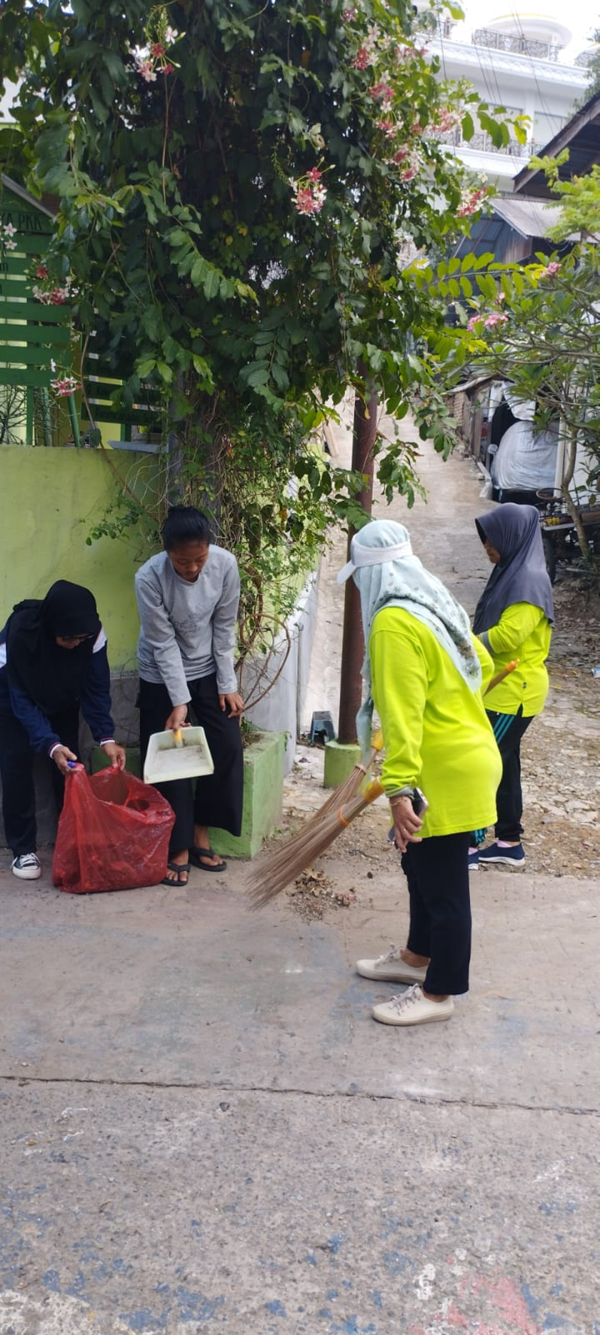 kegiatan kerja bakti tadi pagi