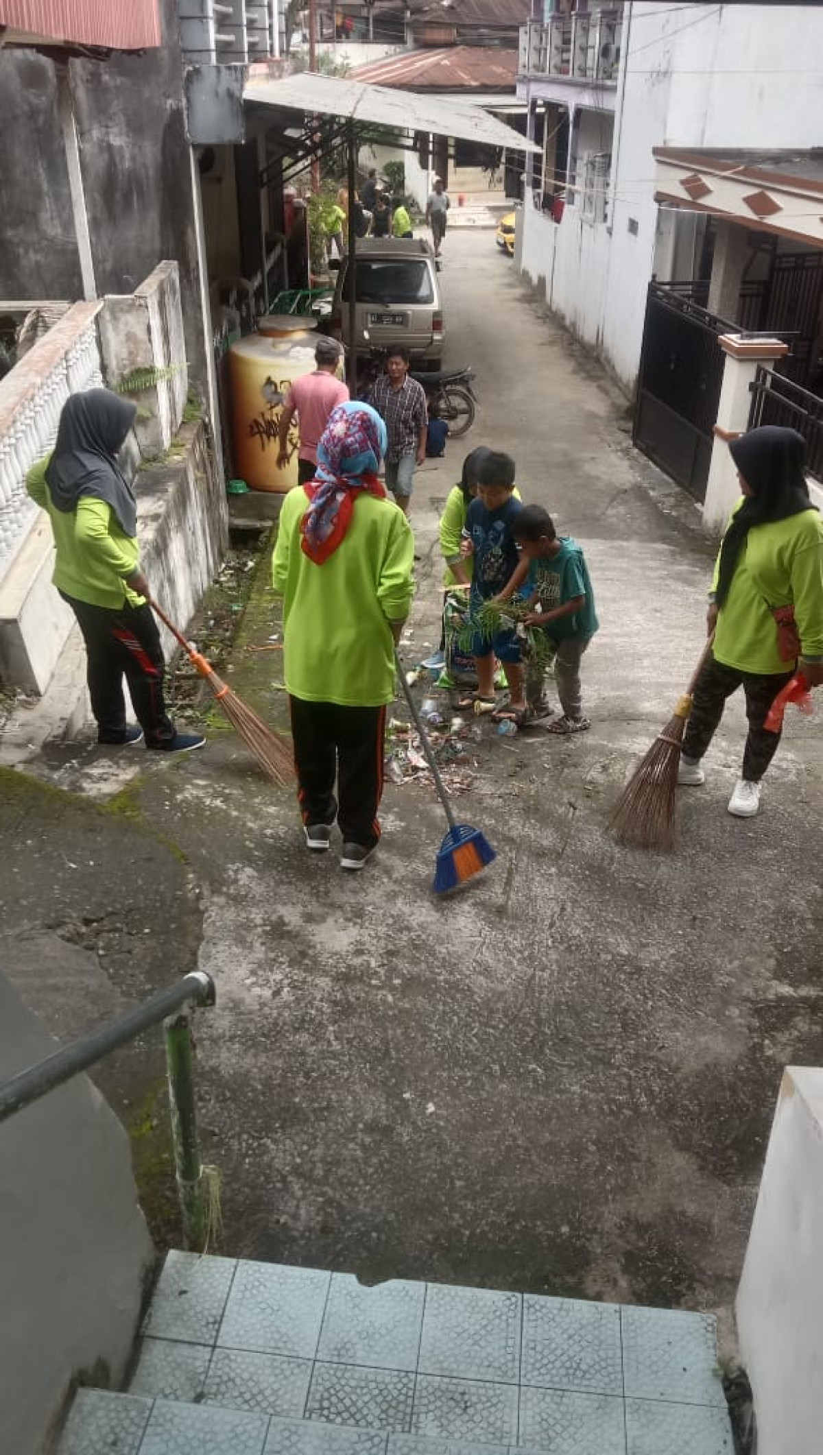 kegiatan kerjabakti di rt 30 berjalan dengan baik
