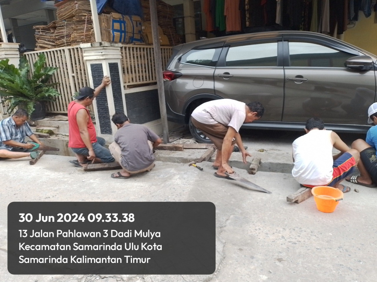 Kerjabakti dilingkungan rt 31